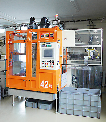 Electric blow molding machine